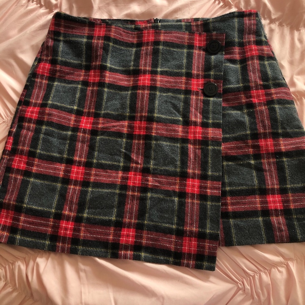 plaid mini skirt